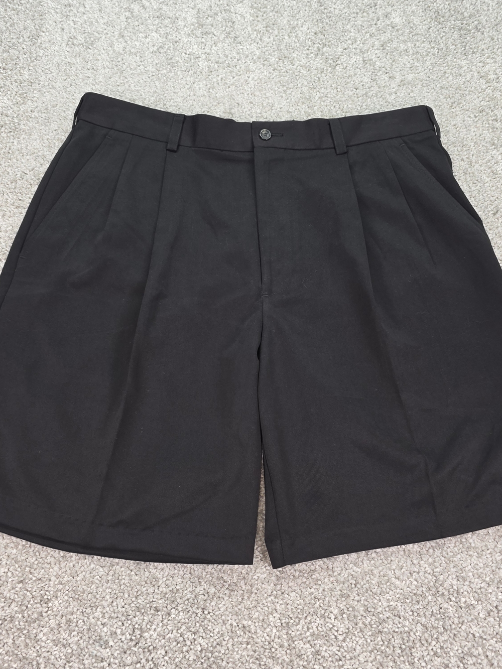 IZOD Men's 36 Classic Golf Dress Shorts 9Inch Inseam with Tech Pocket Microfiber